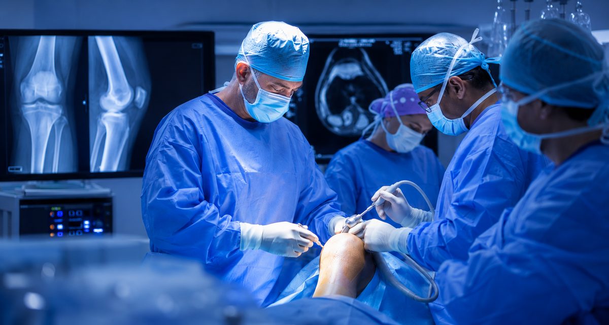 Bloc opératoire de chirurgie orthopédique du genou et de la hanche – Médipôle de Savoie, Chambéry